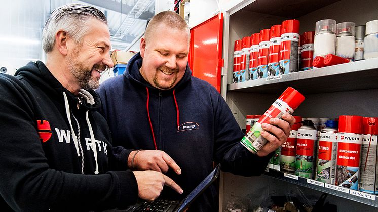 På mässan berättar Würth om sitt erbjudande ORSY Kemi.