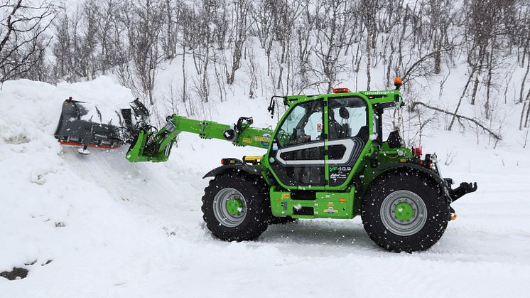 Merlo MF40.9 är en maskin som tar sig fram lika smidigt sommar som vinter.