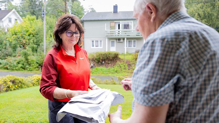Posten leverte i dag sitt høringssvar til Postutvalgets rapport om fremtidens posttjenester. Selskapet anbefaler blant annet at landets postbud bør levere post i postkassen til alle landets innbyggere en dag i uken 