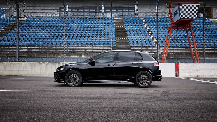 Golf R Black Edition