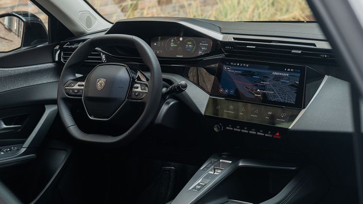Peugeot 308SW Hybrid lowres PR-34