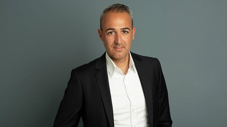 Mikail Canoglu, Head of Global Consulting der xSuite, informiert auf der IT-Onlinekonferenz zusammen mit dem xSuite-Kunden HPA über die Standardisierung von P2P-Prozessen. Bild: Fotostudio Cornelia Hansen