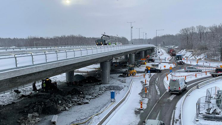 Bron i Björlandamotet öppnar för trafik