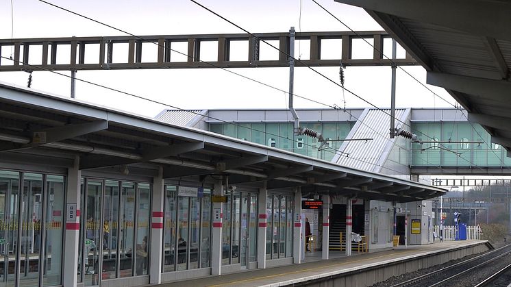 Luton Airport Parkway station