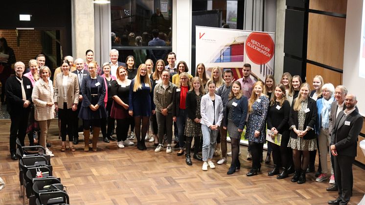 Deutschlandstipendium 2022/23 an der Universität Vechta: Stipendiat*innen und Fördernde