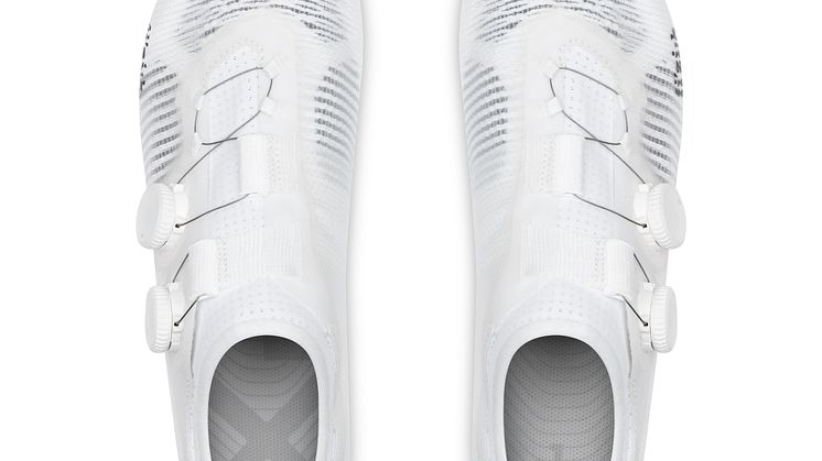VER1DMR1C2020_2_fizik-vento-vega-carbon-white-white-shoes.jpg
