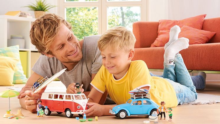 Neu bei PLAYMOBIL: Volkswagen T1 Camping Bus und Volkswagen Käfer