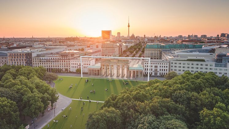 Brandenburger Tor football goal FOTO_ Kulturprojekte Berlin GmbH.jpg