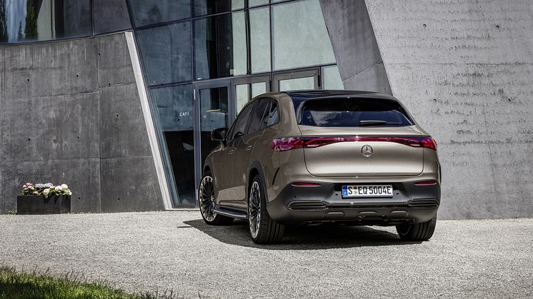 Mercedes-Benz EQE SUV