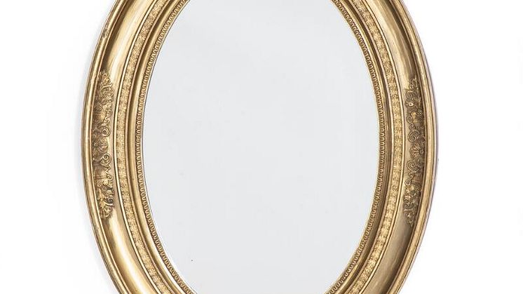 Ovalt dansk senempire spejl i ramme af forgyldt træ og gesso. 1840'erne