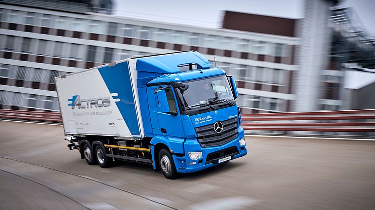 Eldriven Mercedes-lastbil rullar ut hos kunder
