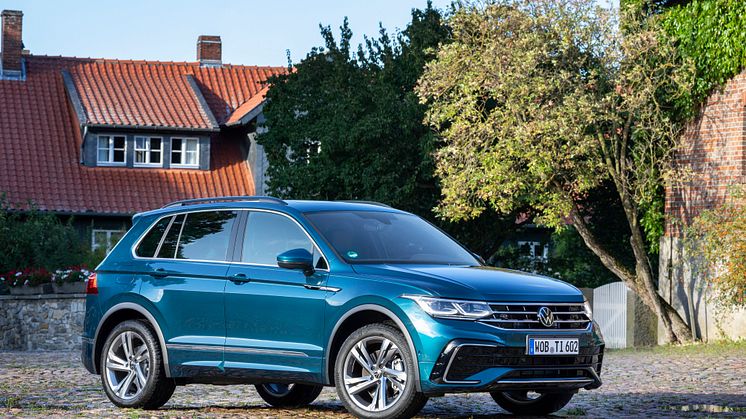Den opdaterede Tiguan tilbydes i tre udstyrslinjer henholdsvis Life, Elegance og som her den sportslige R-Line