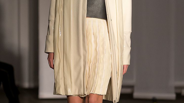 Annika Lunneskog - Faraway, So Close