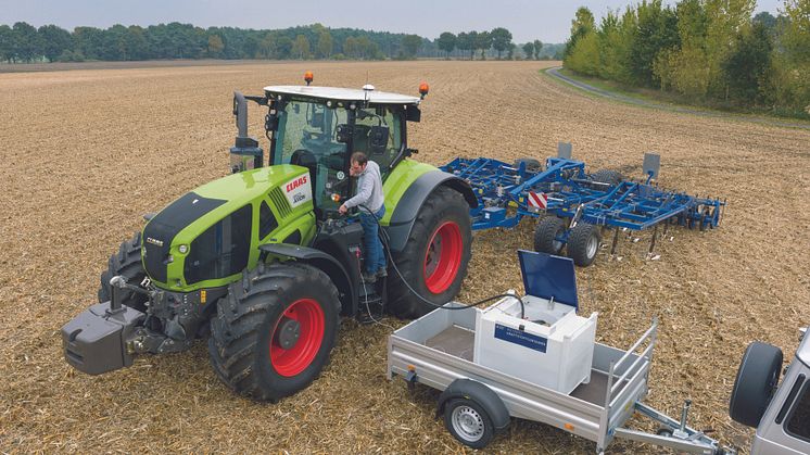 AXION 900