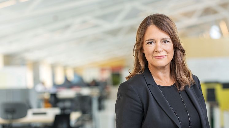 Sofia Wadensjö Karén, vd för UR, och Årets alumn 2018 vid Uppsala universitet. Foto: Jann Lipka/UR.