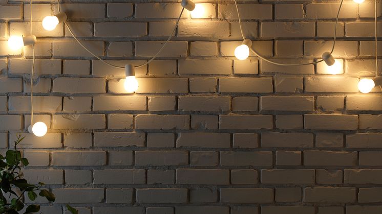 STRÅLA LED-lyskæde med 12 pærer 269.-