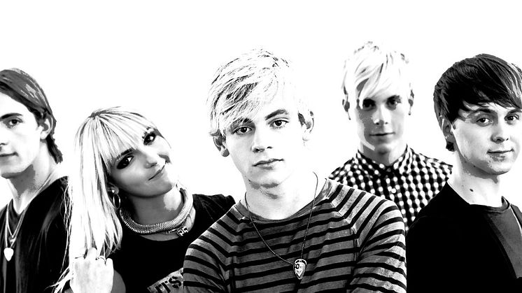 Glee-sanger Riker Lynch og resten af poprock-bandet R5 indtager VEGA