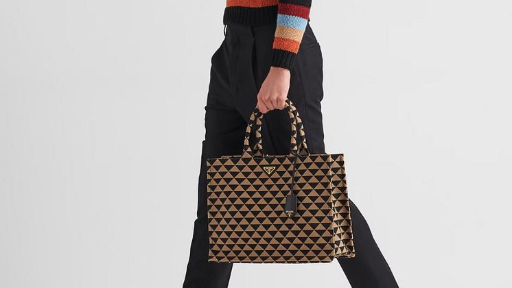 We welcome Prada Uomo to Bibliotekstan