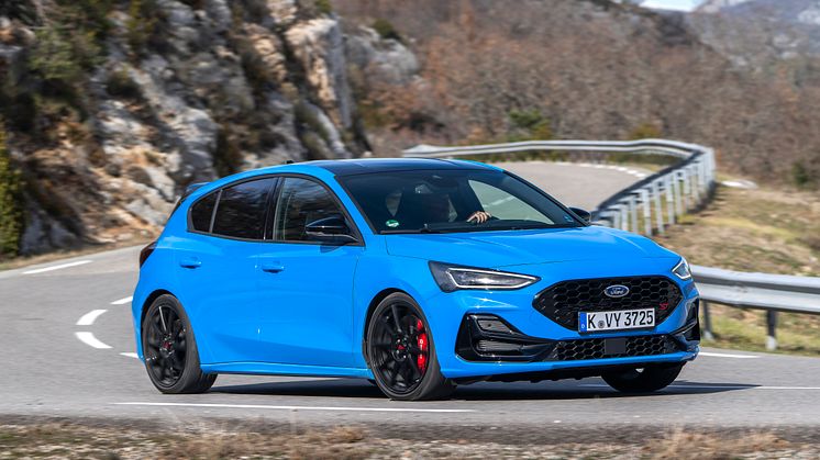 Pregătit pentru circuit, Focus ST Edition este un hot-hatch rapid, dinamic și polivalent în utilizarea de zi cu zi