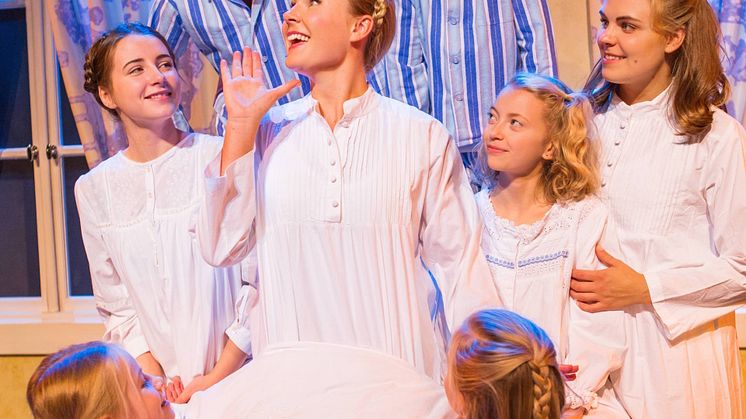 Premiärkväll för ”The Sound Of Music” på Nöjesteatern i Malmö med Elisa Lindström, Christopher Wollter m.fl. 
