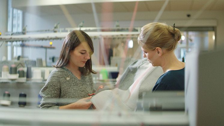 Gestrickte 3D-Autositzbezüge erlauben ein neues Maß an Personalisierung und Konnektivität