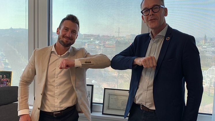 Jacob Karlsson från K-Fastigheter och Niclas Bagler från BoKlok. 