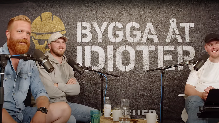 "Det var precis det här vi ville skapa när vi lanserade Bygga åt idioter, ett starkt humordrivet innehåll som ska göra alla hantverkares arbetsdag lite bättre och roligare", säger Elisabet Heinrich.