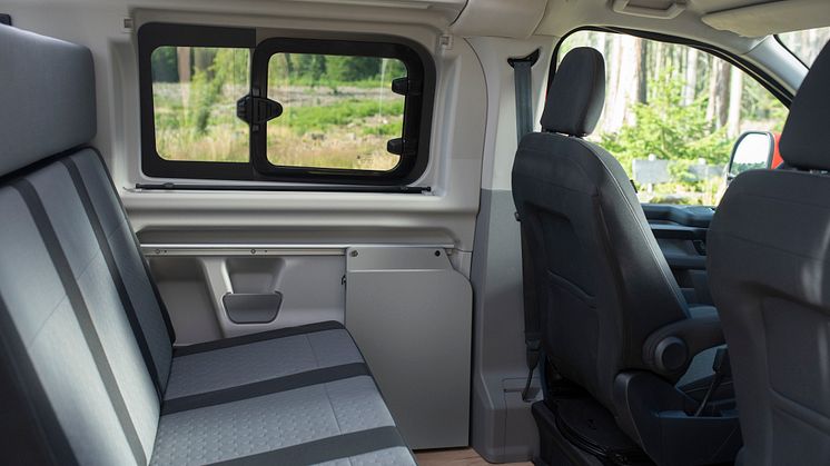 2023_FORD_Transit_Custom_Nugget_04