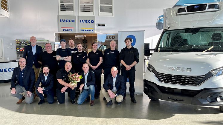 Här är hela gänget hos IVECO Helsingborg - som utsetts till årets återförsäljare i Sverige.