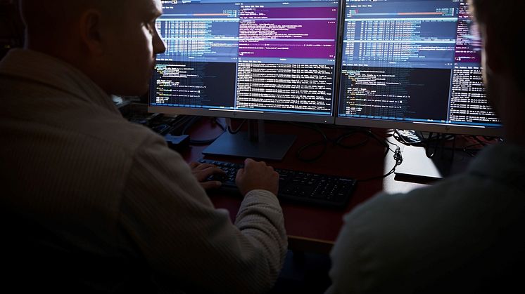 När cyberhoten blir mer sofistikerade söker organisationer världen över cyberproffs som kan skydda dem från cyberattacker. Som ett resultat av det samarbetar JTH numera med världens ledande ideella medlemsförening för cybersäkerhetsproffs, ISC2.