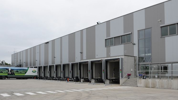 Neues Kühllager in Heidenau: DSV und Arla Foods feiern Eröffnung