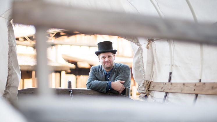 Staffan Svensson som är personal- och teateransvarig på High Chaparral jämför implementeringen av den nya systemlösningen med hur det är att spela dataspel - första banan är svår i början men när man klarat den går allt lättare.