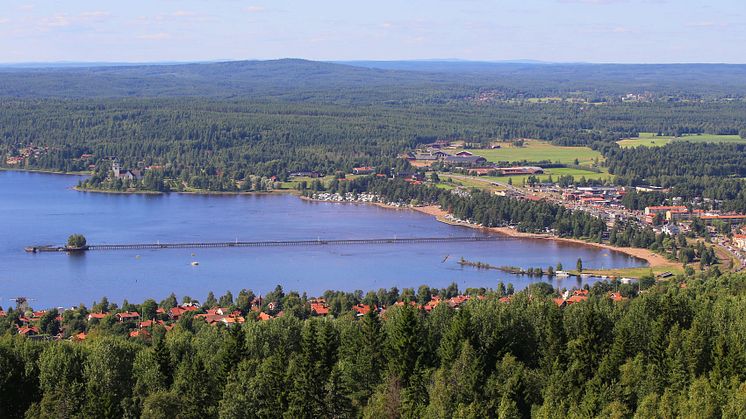 Långbryggan i Rättvik sträcker sig 628 meter ut i Siljan.