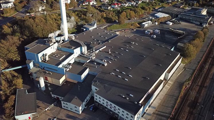 Erna Solberg besøker ROCKWOOL-fabrikken i Moss Ønsker mer kunnskap om miljøprosjekt ved produksjon av steinullisolasjon