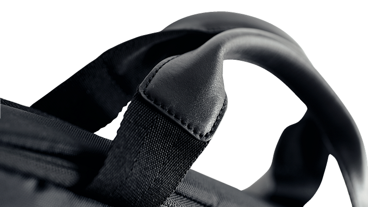 Leather_Handle_detail_Leitz_Complete_Smart_Traveller_Range