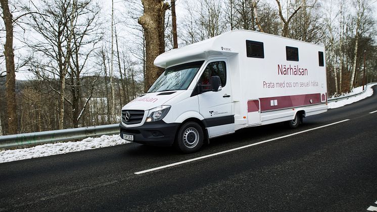 Närhälsan inviger unik vårdbuss för sexuell hälsa i Nordstan 5 mars
