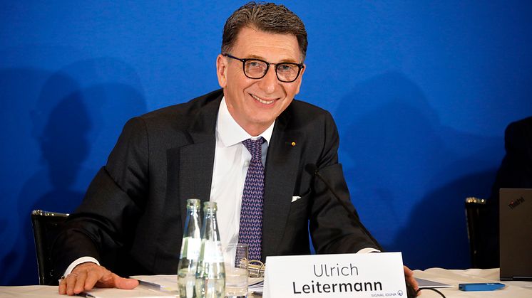 Sehr zufrieden mit dem abgelaufenen Geschäftsjahr: Ulrich Leitermann, Vorsitzender der Vorstände der SIGNAL IDUNA Gruppe. Foto: Benito Barajas / SIGNAL IDUNA Gruppe