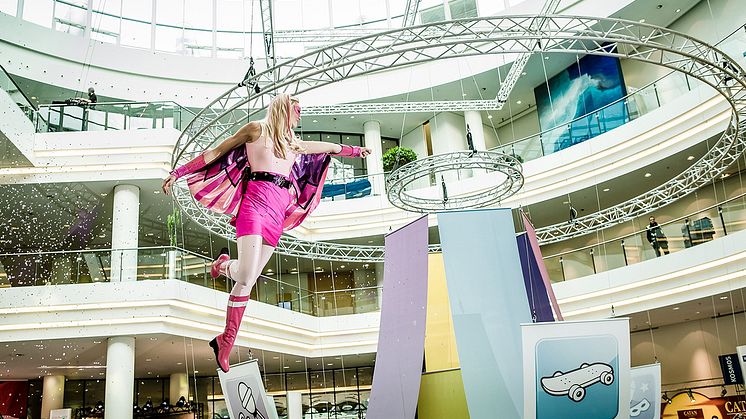 Von der Prinzessin zur Superheldin: Barbie® entdeckt ihre Superkräfte