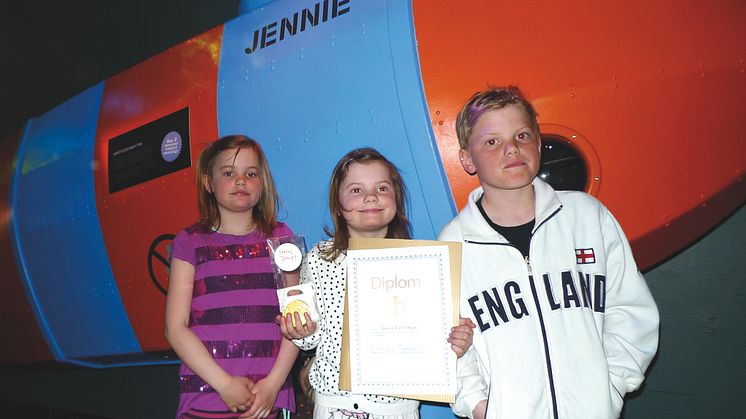 Jennie Engström med syskon Frida och Oliver