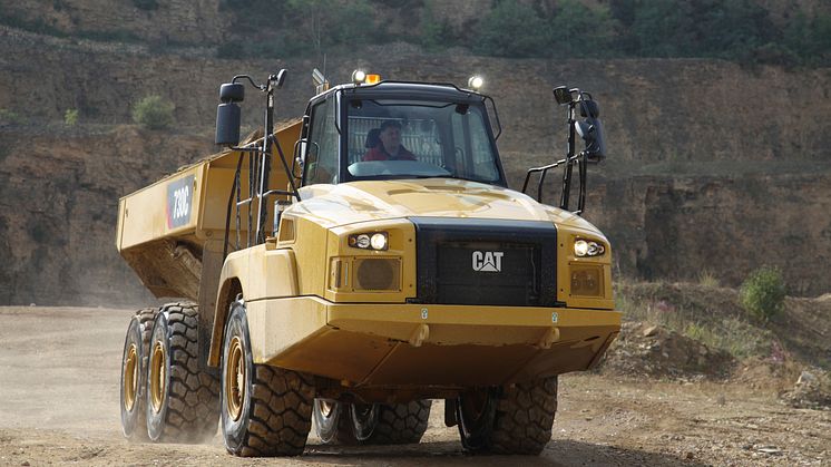 Cat 730C dumper framifrån