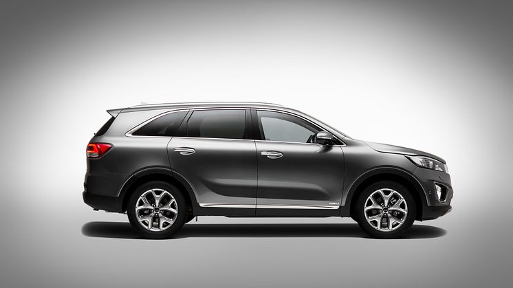 Kia visar de första bilderna på nya Sorento