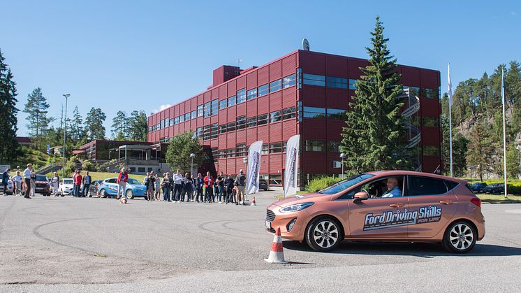 Fra pressekonferansen hvor Ford Motor Norge og forsikringsselskapet If lanserer et unikt opplæromgsprogram for unge sjåfører Ford Driving Skills for Life