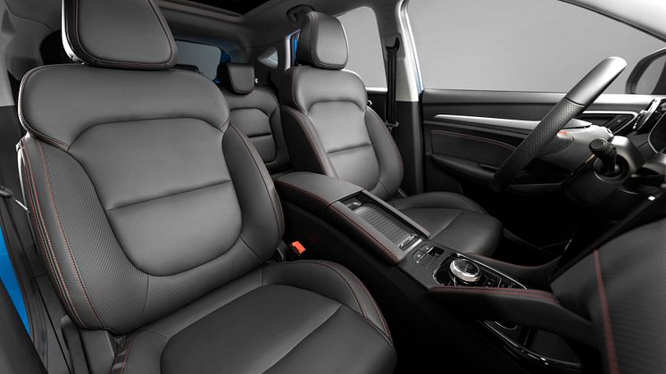 MG-ZS-EV-front-seats