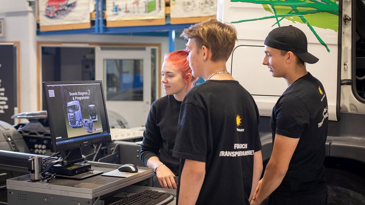 Nobelgymnasiet i Karlstad kan nu kalla sig för Motorbranschcollege. För att fira bjuder Nobelgymnasiet in till en certifieringsfest.