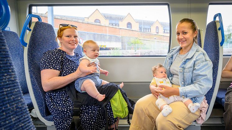 Breastfeeding families' day out by Thameslink