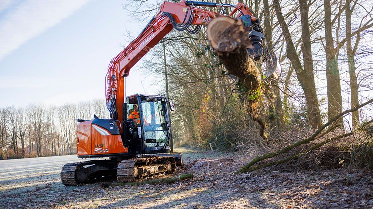 zx95us-7_medium-excavator_hitachi-construction-machinery_img010_high