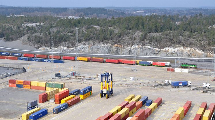 Green Cargo and Containerships expand partnership with a new rail shuttle service