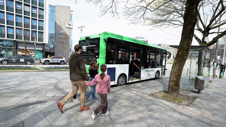 Kolumbus og Vy lanserer stor, selvkjørende buss i Stavanger