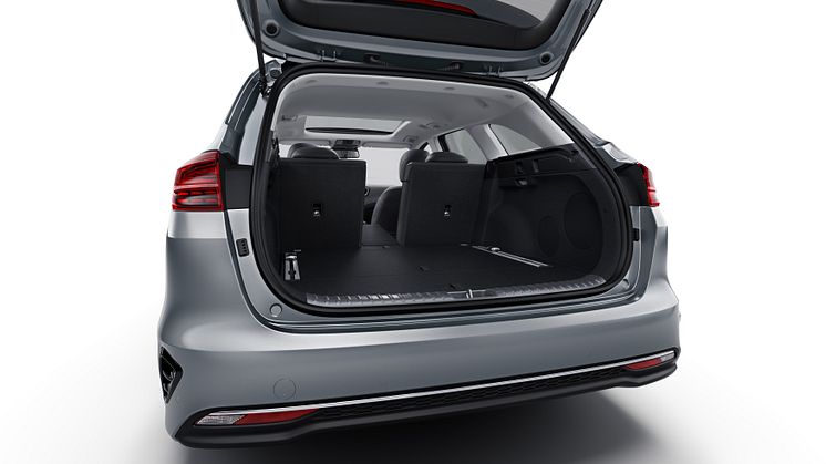 kia_ceed_sw_shot_017_b_v02