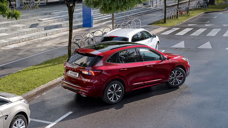 FORD_KUGA_ST-LINE_PHEV_023